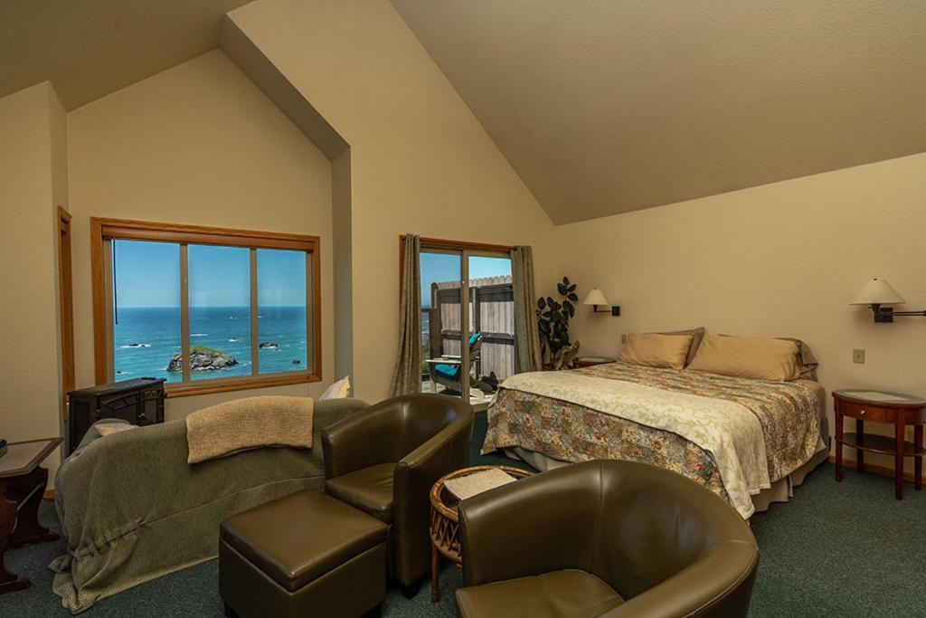 Turtle Rocks Oceanfront Inn Трінідад Екстер'єр фото