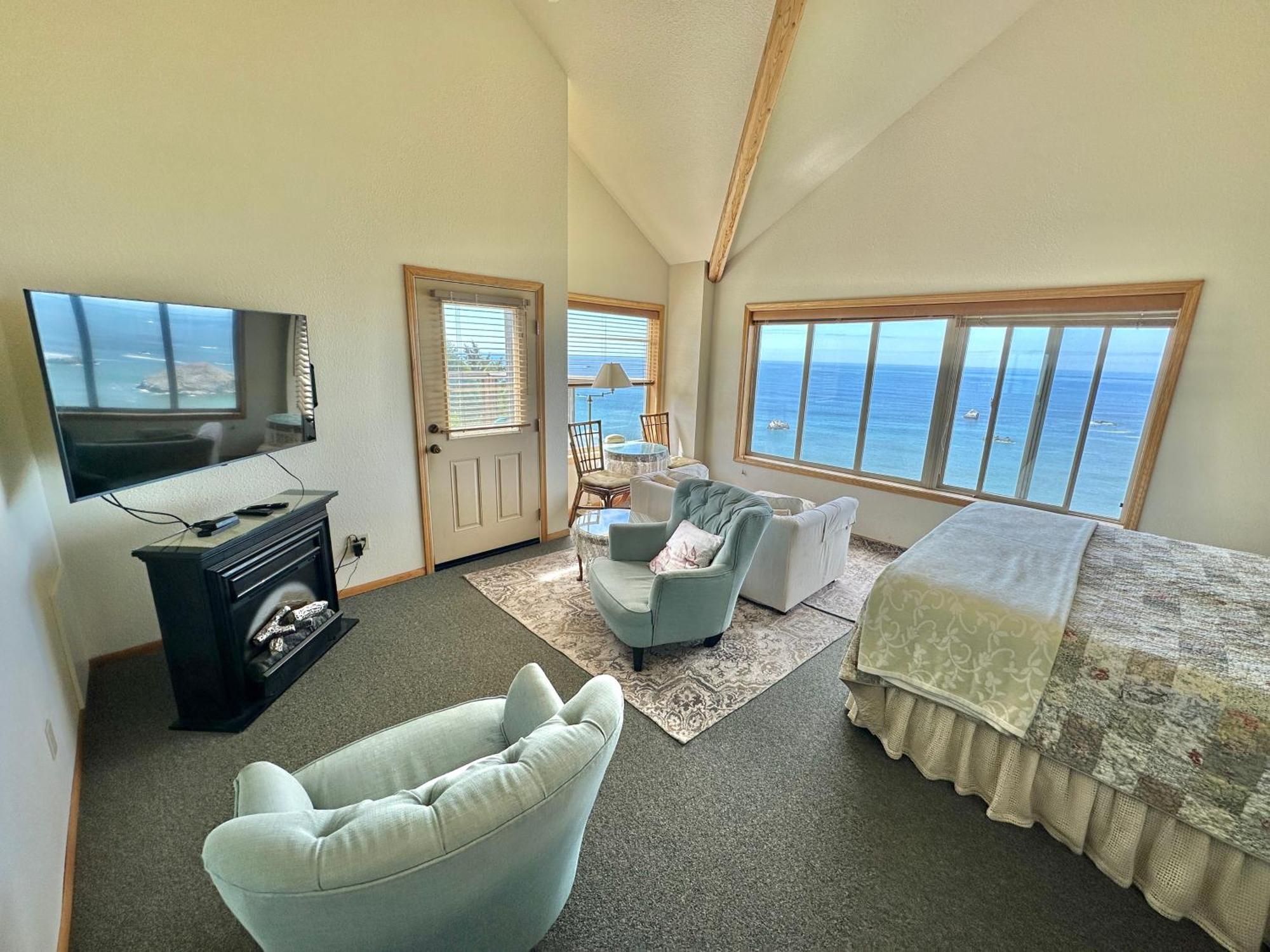 Turtle Rocks Oceanfront Inn Трінідад Екстер'єр фото