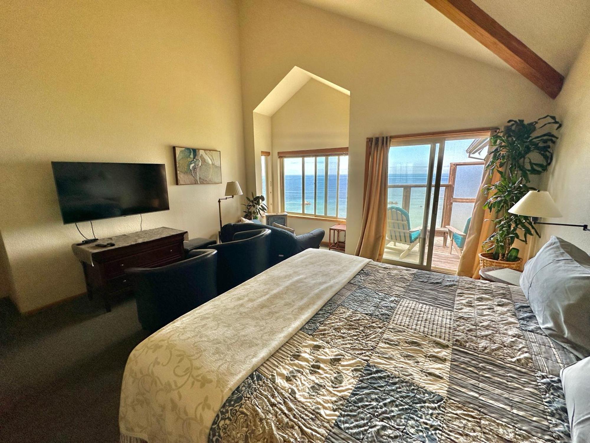Turtle Rocks Oceanfront Inn Трінідад Екстер'єр фото