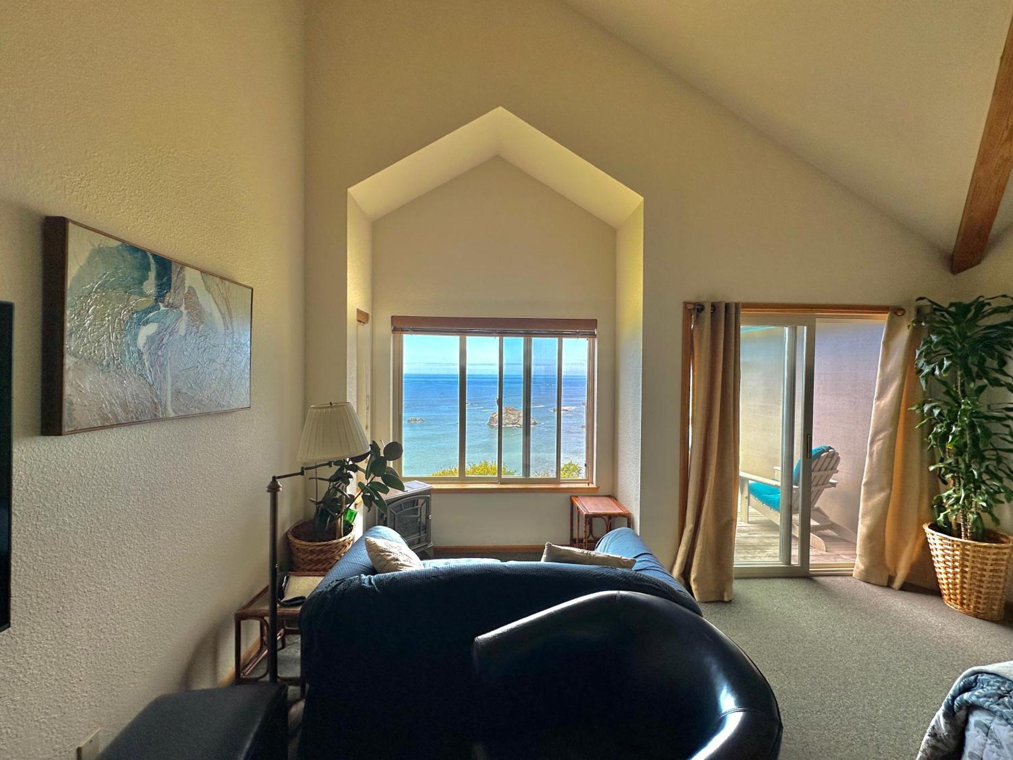 Turtle Rocks Oceanfront Inn Трінідад Екстер'єр фото