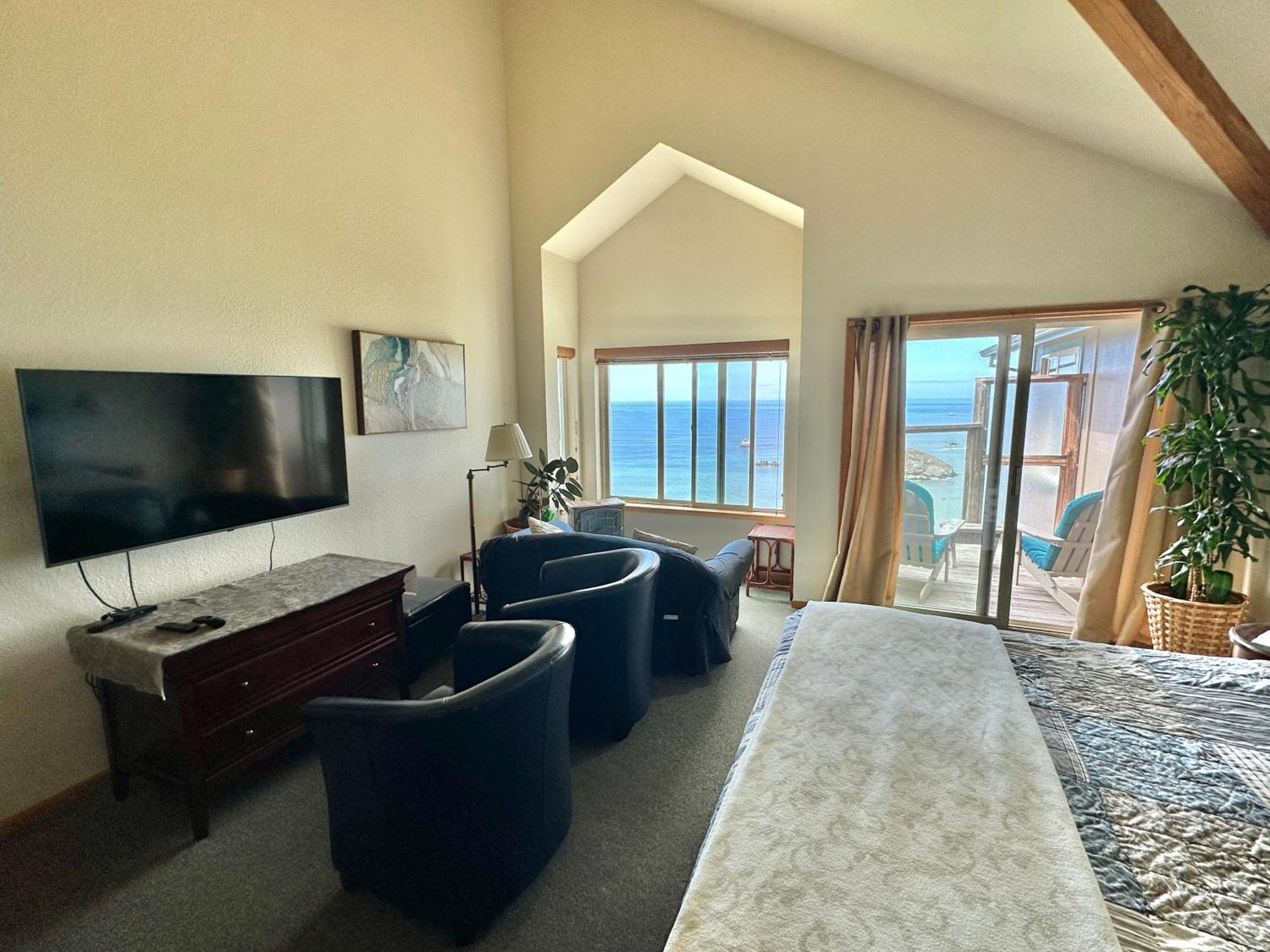 Turtle Rocks Oceanfront Inn Трінідад Екстер'єр фото